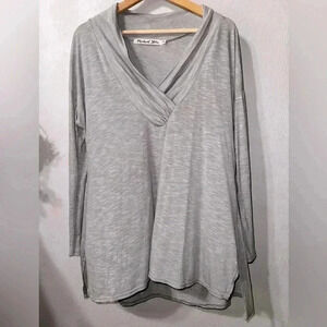 *SOLD* Michael Stars Gray V-Neck Top One Size